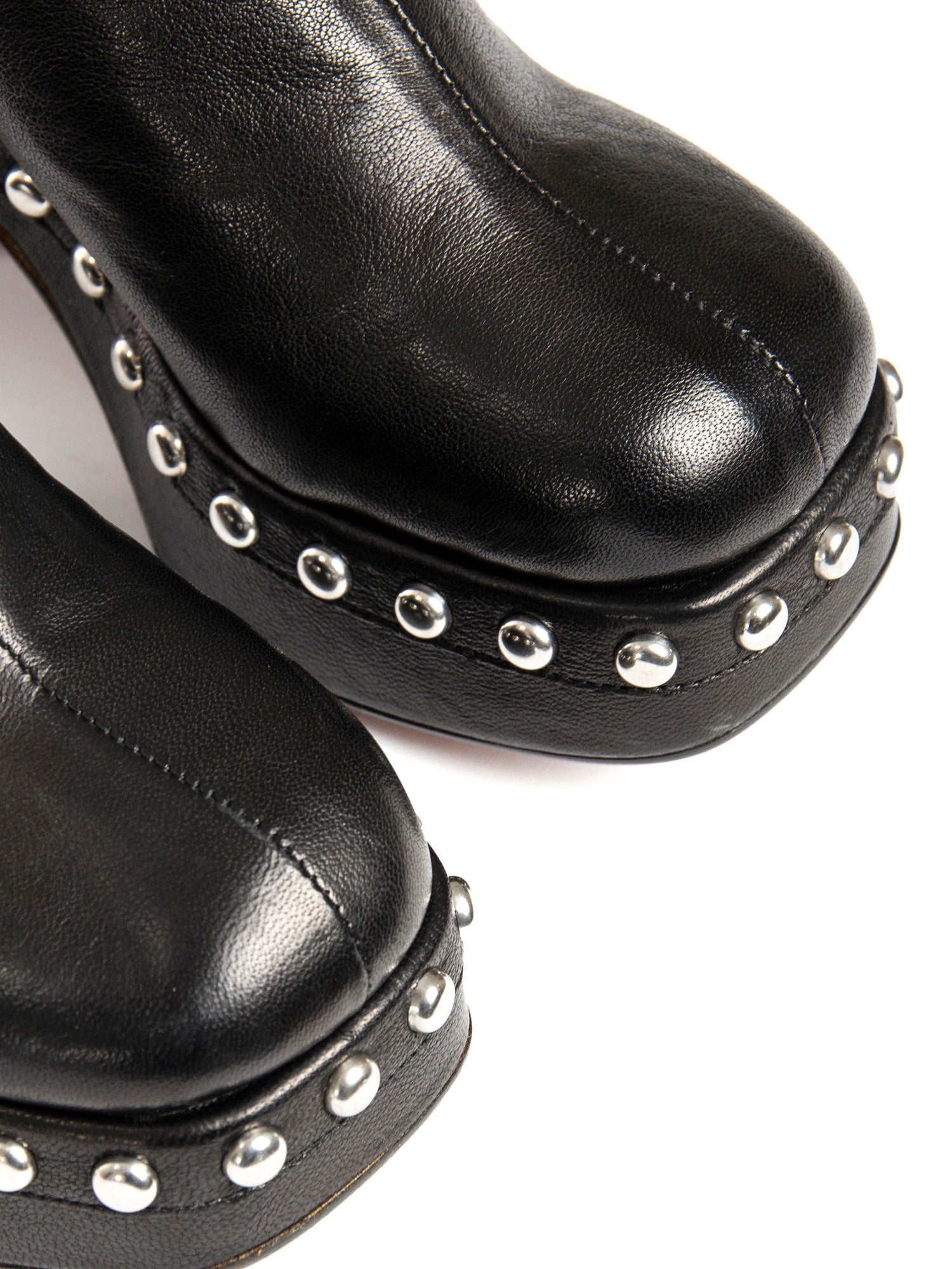 Zeppe in vitello nero con borchie 2751