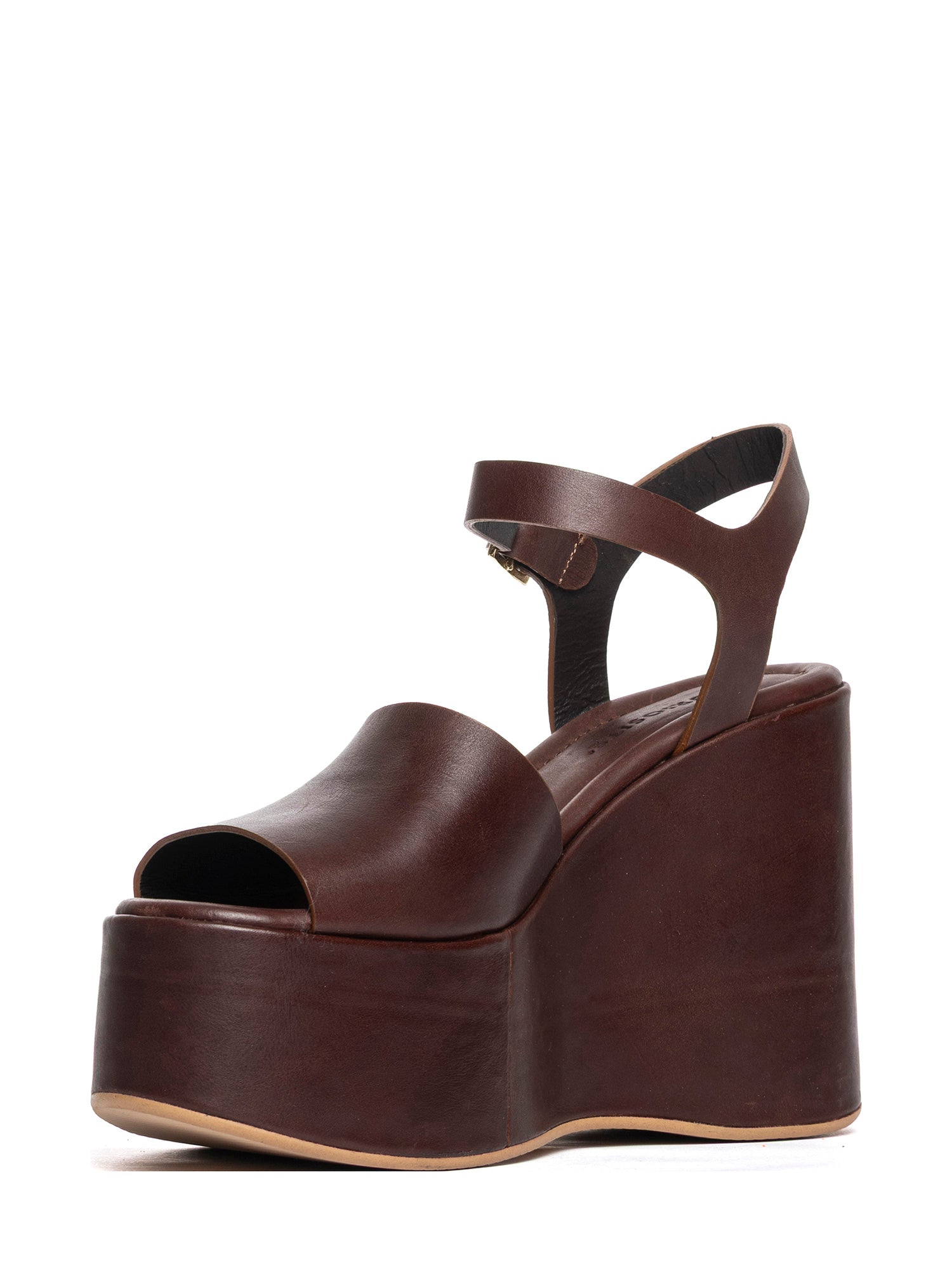 Chestnut calfskin wedges 2951