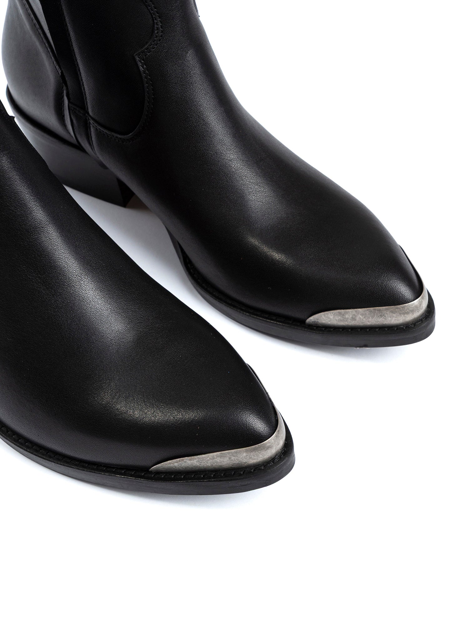 Tronchetti texani in vitello nero 2837P